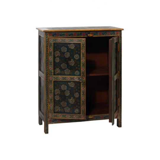 rucne malovany kvetinovy vzor pridelova skrinka rustikalny eklekticky mediteransky styl jedalen kuchyna chata nabytok lameridiana interierovy dizajn novita.jpg